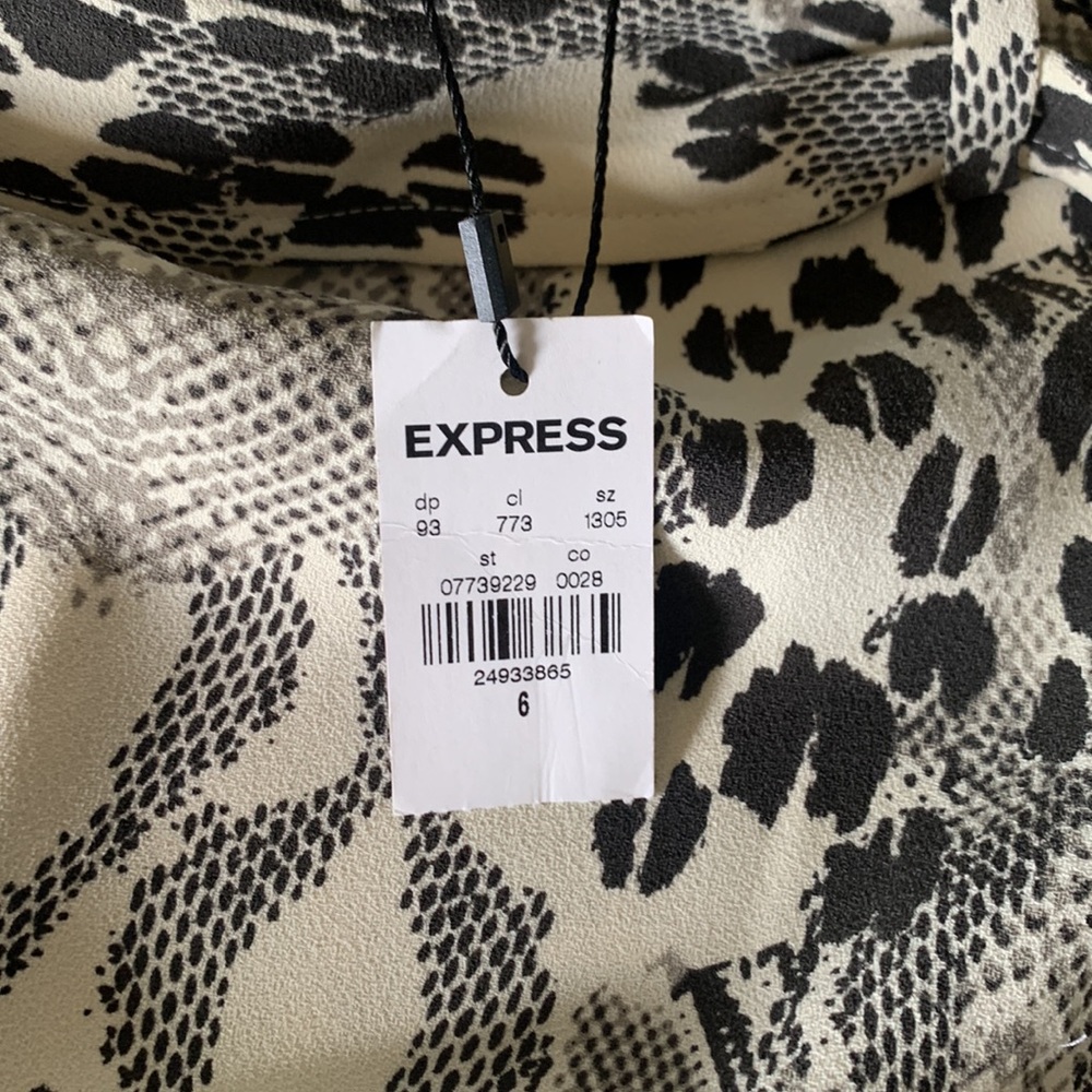 Express Skort - Picture 3 of 3